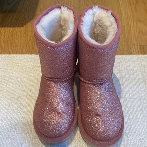 Girls pink glitter Uggs only worn once